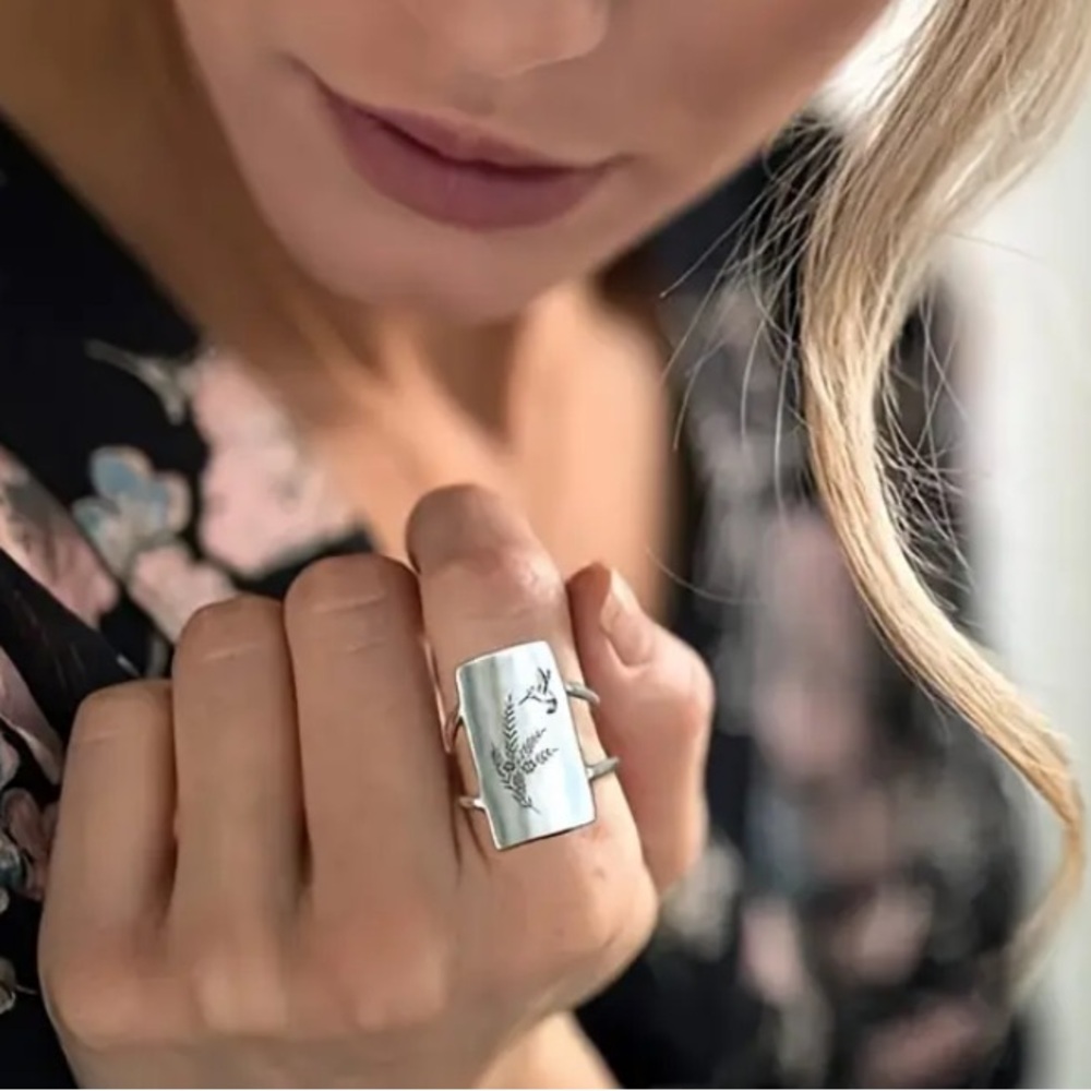 Silver Hummingbird Engraved Ring